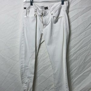 white boyfriend jeans